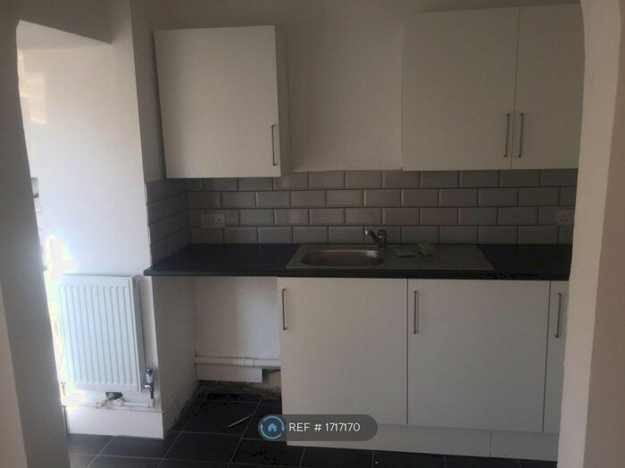 3 Bedroom End Of Terrace House To Rent In Lever Terrace, Birkenhead, CH42