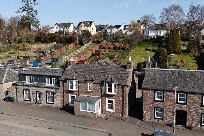 3 Bedroom Flat For Sale In Back Isaville, Main Street, Bankfoot, Perth, PH1