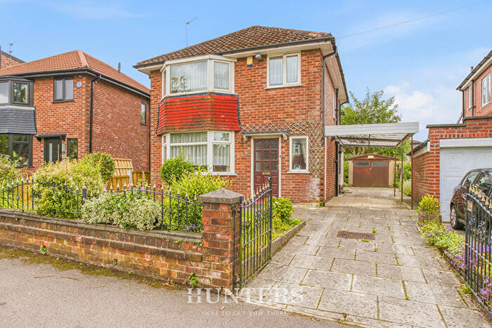 3 Bedroom Detached House For Sale In Heaton Park Road, Blackley, Manchester, M9