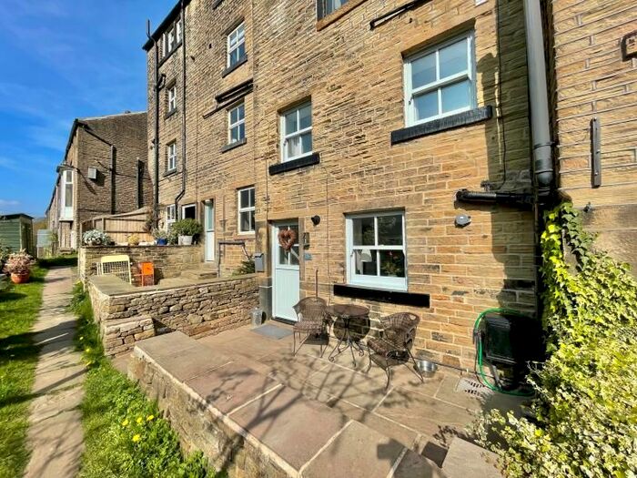 1 Bedroom Cottage To Rent In Dunford Road, Holmfirth, HD9