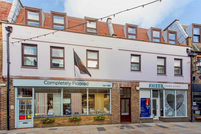 1 Bedroom Flat To Rent In Church Street, Twickenham, TW1