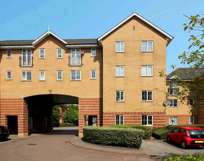 2 Bedroom Apartment To Rent In Campbell Drive, Cardiff Bay, CF11