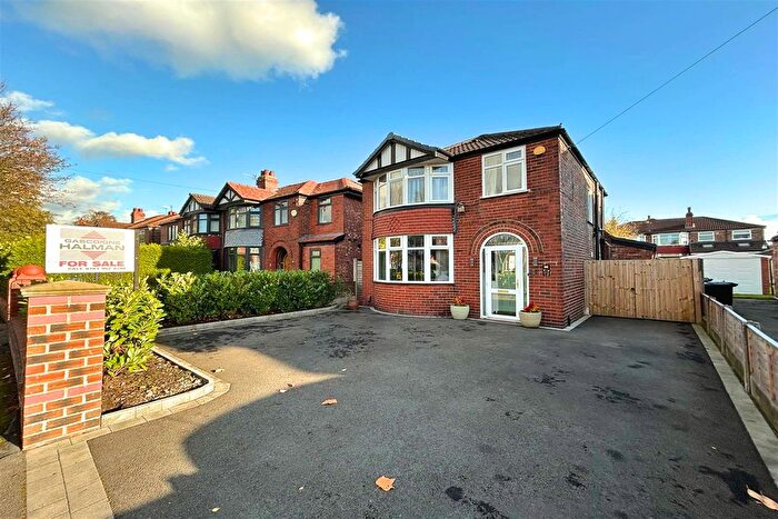 3 Bedroom Detached House For Sale In Norris Road, Sale, M33