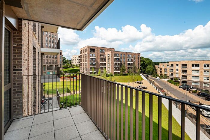 2 Bedroom Flat To Rent In Wolff House, Ridgeway Views, London, London, NW7