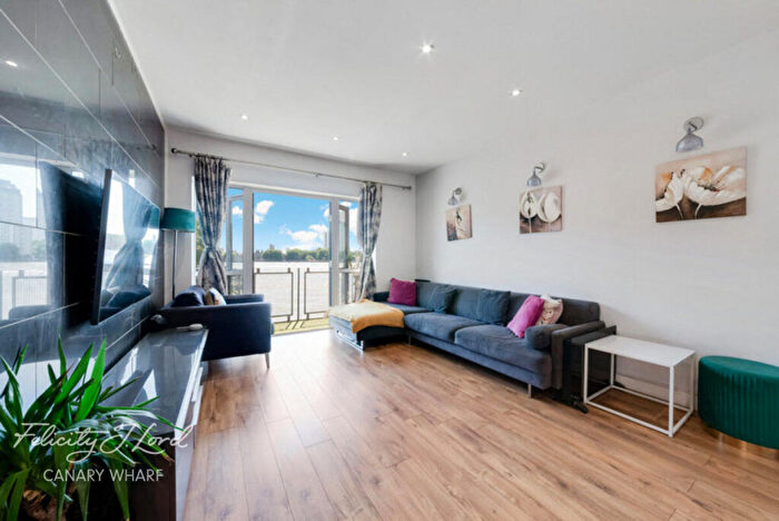 2 Bedroom Apartment For Sale In Old Bellgate Place, London, E14