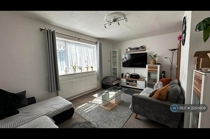 3 Bedroom Semi-Detached House To Rent In Alan Moss Road, Loughborough, LE11