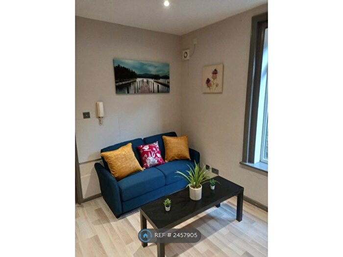 2 Bedroom Flat To Rent In London Road, Reading, RG1