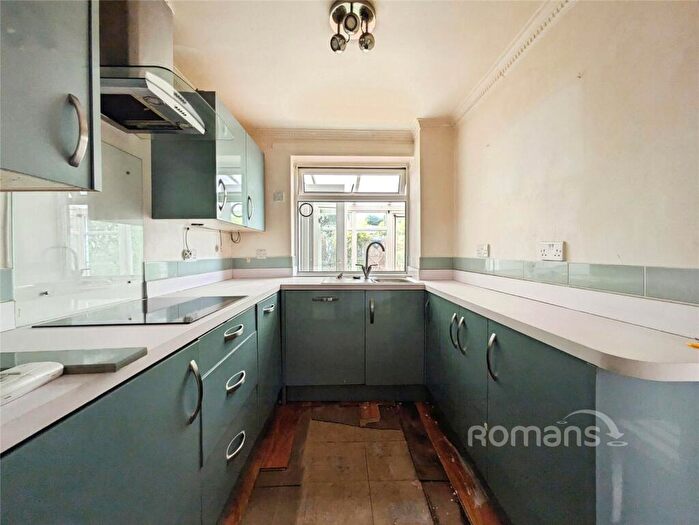 2 Bedroom Terraced House For Sale In Langdale Gardens, Earley, Reading, RG6