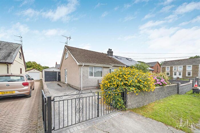 2 Bedroom Semi-Detached Bungalow For Sale In Riverside, Llanmorlais, Swansea, SA4