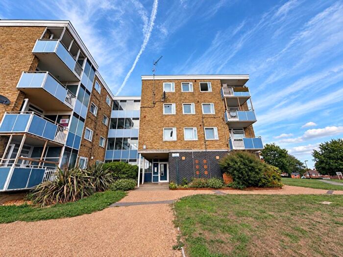 1 Bedroom Flat To Rent In Burke Drive, Southampton, SO19