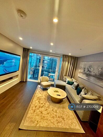 2 Bedroom Flat To Rent In Queenstown Road, London, SW11