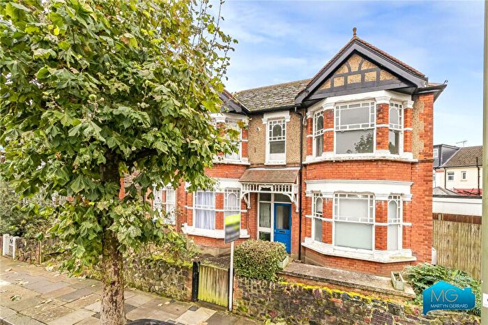 1 Bedroom Apartment To Rent In Bow Lane, North Finchley, London, N12