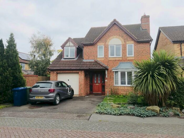 4 Bedroom Detached House To Rent In Murrell Court, PE19