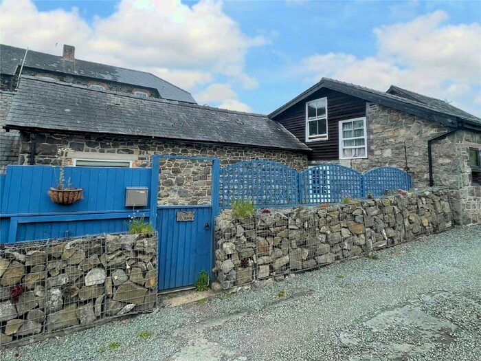 2 Bedroom Terraced House For Sale In South Street, Rhayader, Powys, LD6