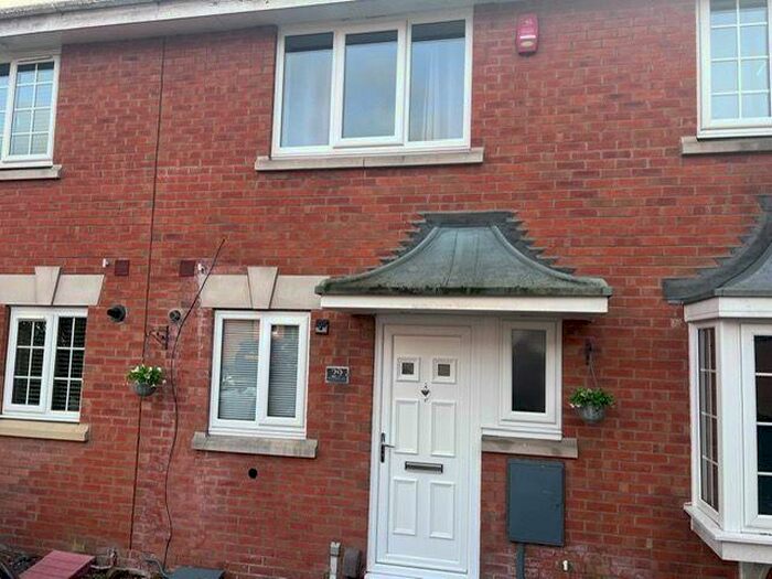 2 Bedroom Town House To Rent In Ironbridge Drive, Newcastle-under-Lyme, ST5