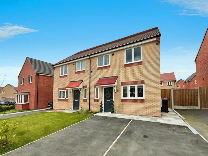 3 Bedroom Semi-Detached House For Sale In Florence Way, Winsford, CW7