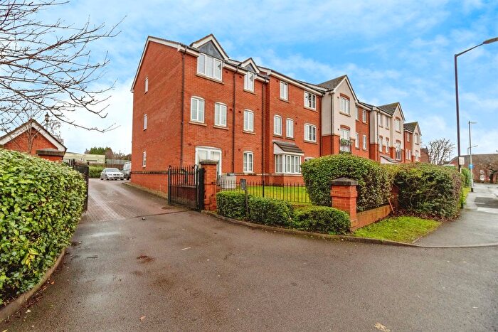 2 Bedroom Flat For Sale In Brickyard Road, Aldridge, Walsall, WS9