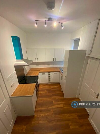 3 Bedroom Terraced House To Rent In Newline, Bacup, OL13