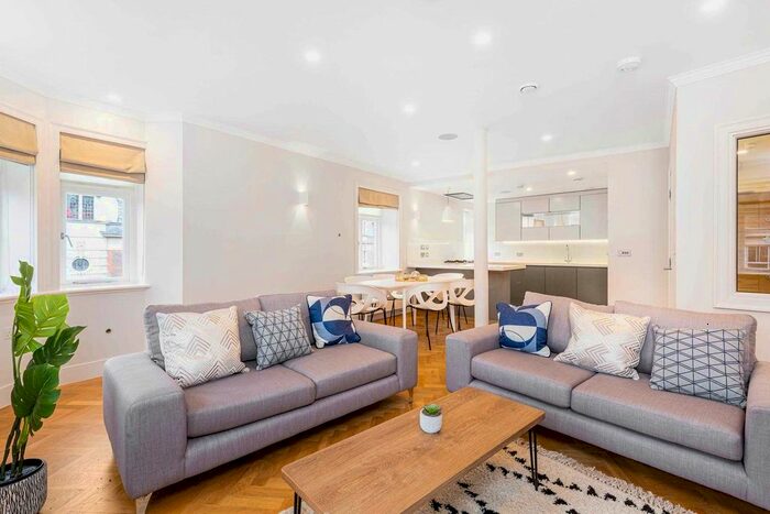 3 Bedroom Flat To Rent In New Cavendish Street, Marylebone W1G