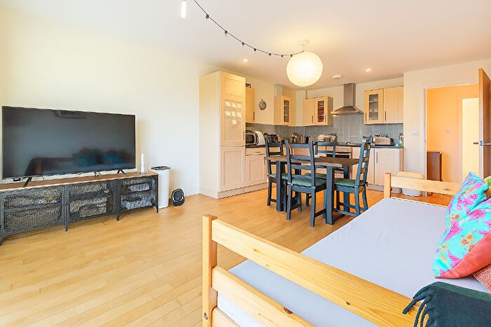 2 Bedroom Apartment To Rent In Musters Road, NG2