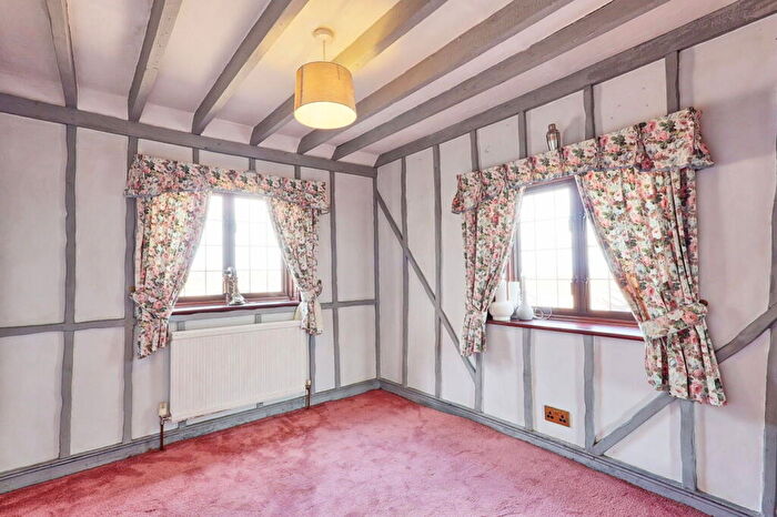 3 Bedroom Cottage For Sale In Mayland Hill, Mayland, Chelmsford, CM3