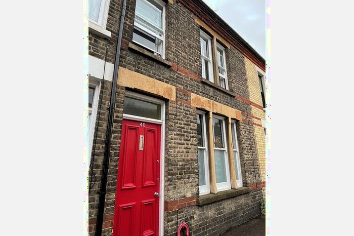 3 Bedroom Terraced House To Rent In Thoday Street, Cambridge, CB1