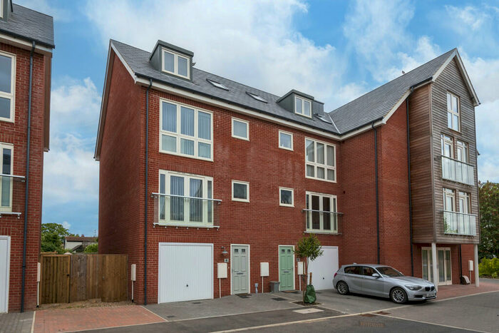 4 Bedroom Semi-Detached House To Rent In Deben Meadows, Melton, IP12