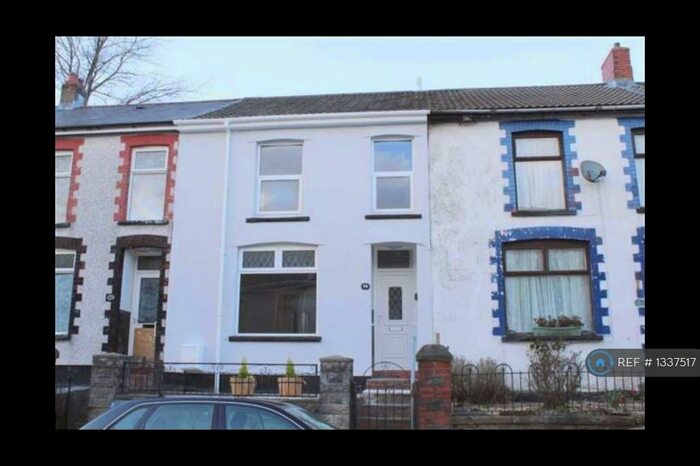 3 Bedroom Terraced House To Rent In Pleasant View, Porth, CF39