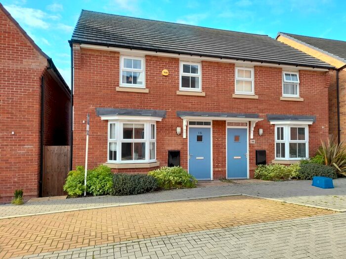 3 Bedroom House To Rent In Gaius Croft, Fairfields, Milton Keynes, MK11