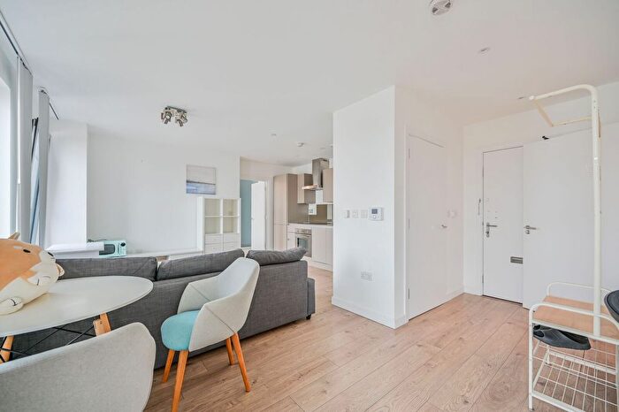 1 Bedroom Flat For Sale In Legacy Tower, Stratford, London, E15