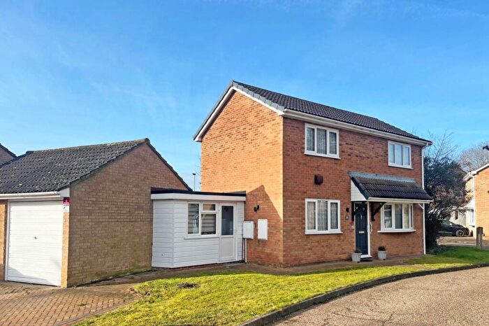 3 Bedroom Detached House For Sale In Birchwood, Orton Goldhay, Peterborough, PE2