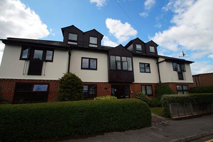 1 Bedroom Flat To Rent In Iona Crescent, SL1