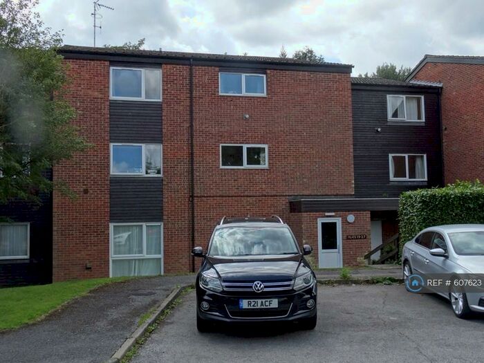 1 Bedroom Flat To Rent In Gilligan Close, Horsham, RH12