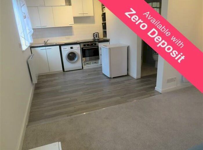 Studio To Rent In Percy Road, Bournemouth, BH5