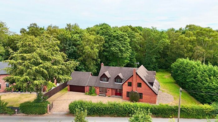 4 Bedroom Detached House For Sale In Wrenbury Road, Aston, CW5