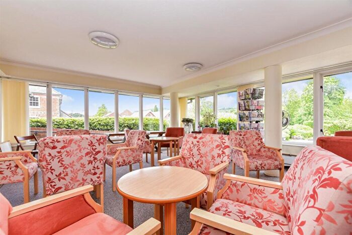 2 Bedroom Flat For Sale In Station Road, Dorking, Surrey, RH4
