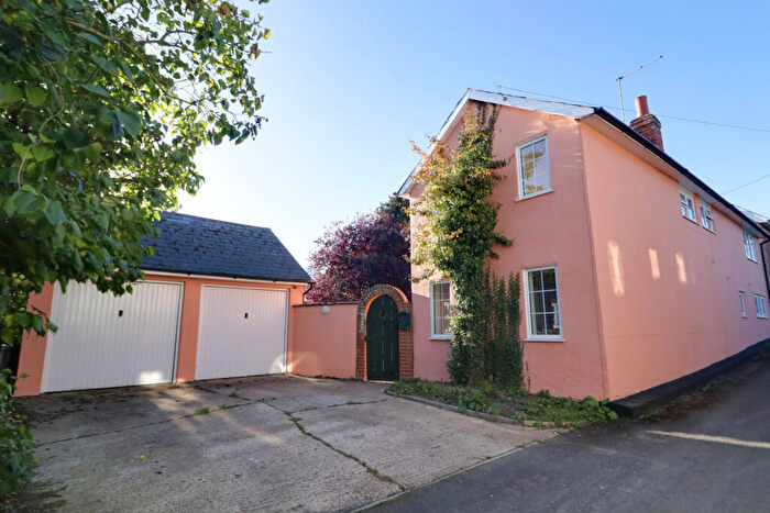 4 Bedroom Detached House For Sale In Freemans Croft, Dog Chase, CM7