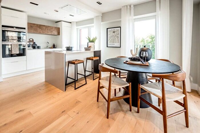 1 Bedroom Flat For Sale In Keybridge, Exchange Gardens, Vauxhall, SW8