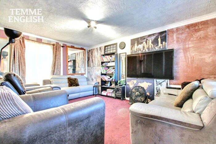 2 Bedroom Terraced House For Sale In Ballards Walk, Basildon, SS15