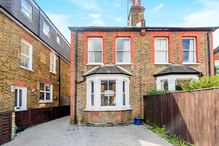 3 Bedroom Detached House To Rent In Rowlls Road, Kingston Upon Thames, KT1