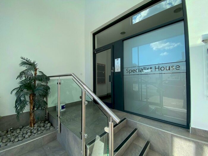 1 Bedroom Flat To Rent In High Road, SS7