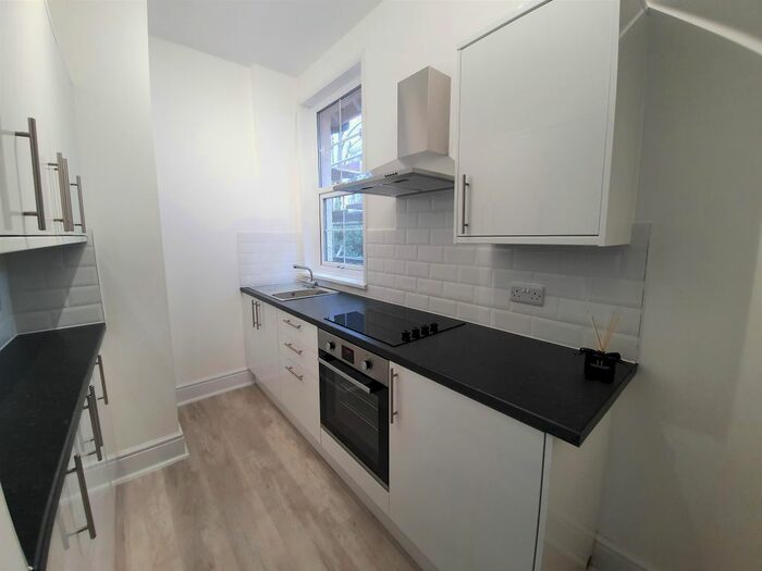 1 Bedroom Flat To Rent In Cockington Lane, Torquay, TQ2