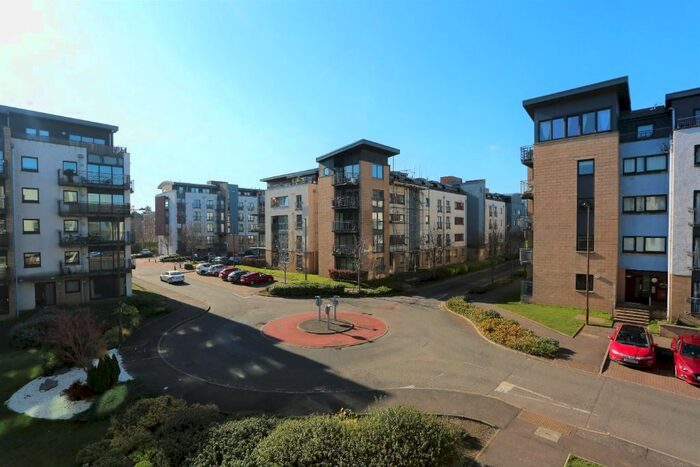 2 Bedroom Flat To Rent In East Pilton Farm Crescent, Fettes, Edinburgh, EH5