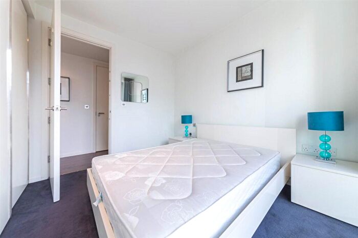2 Bedroom Apartment To Rent In Baltimore Wharf, Canary Wharf, London, E14