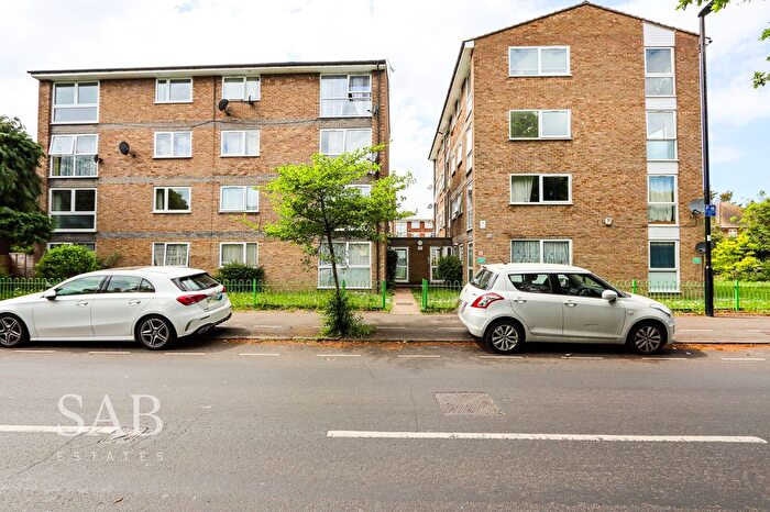 2 Bedroom Flat To Rent In Dormers Wells Lane, Southall, UB1