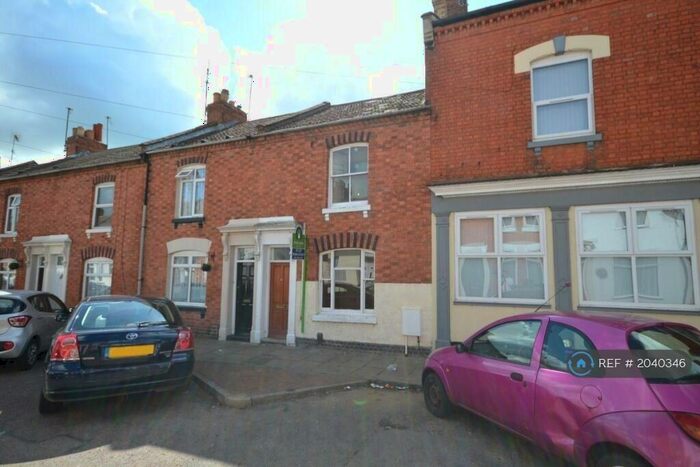 5 Bedroom Terraced House To Rent In Hervey Street, Northampton, NN1