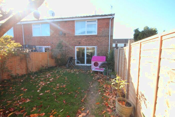 1 Bedroom Flat To Rent In Ringmere Court, Telscombe Way, Luton LU2