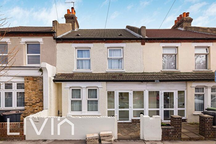 2 Bedroom Property For Sale In Dartnell Road, Addiscombe, Croydon, CR0