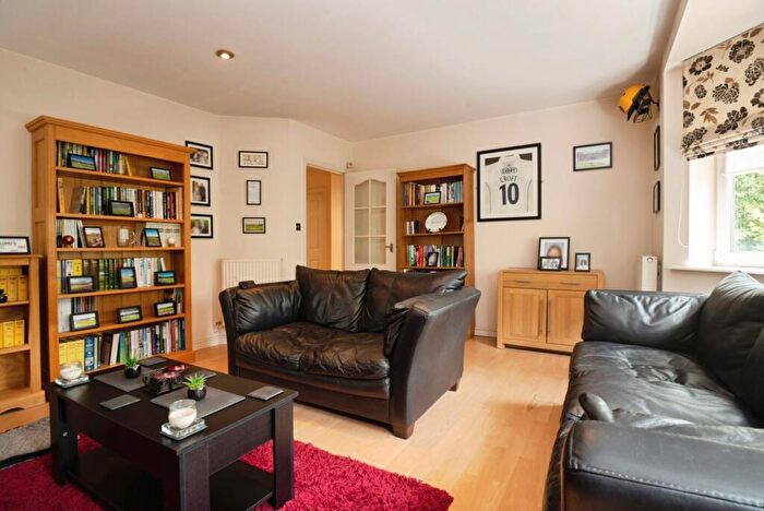 2 Bedroom Flat For Sale In Corvette Court, Cardiff, CF10