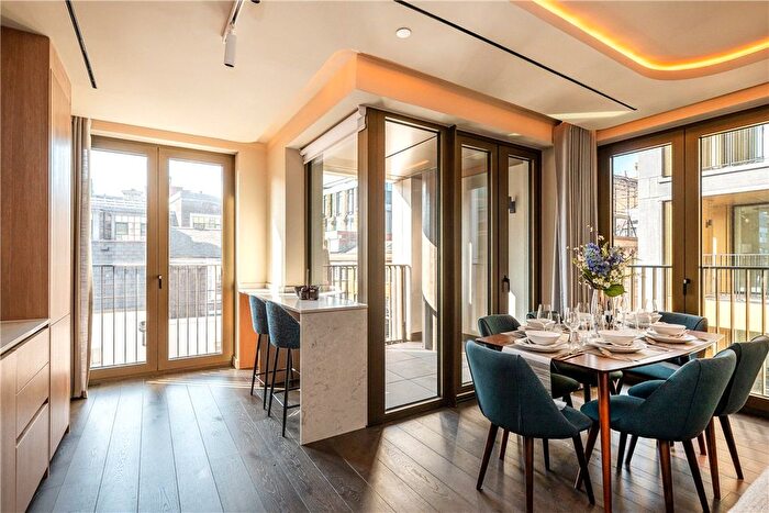 3 Bedroom Flat To Rent In Fareham Street, London, W1F